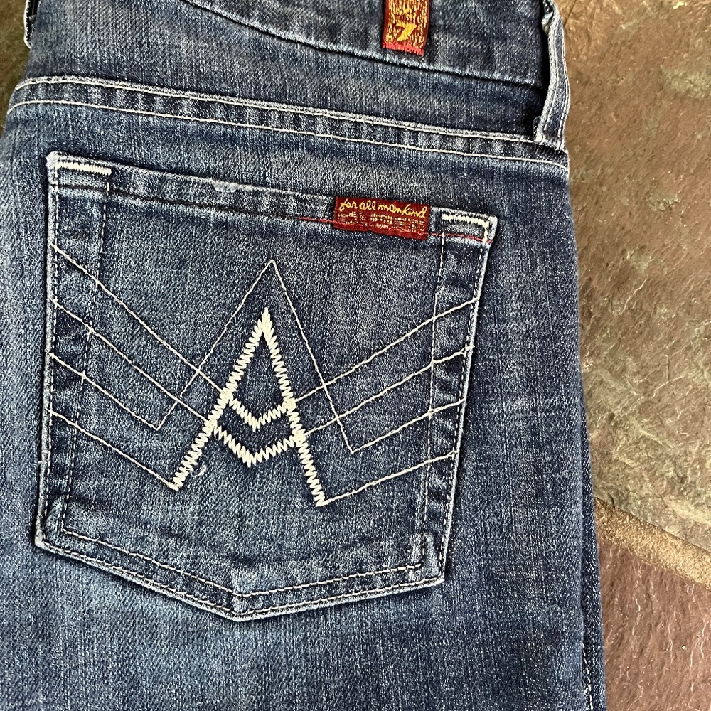 7 for all Mankind jeans bootcut sz 28
